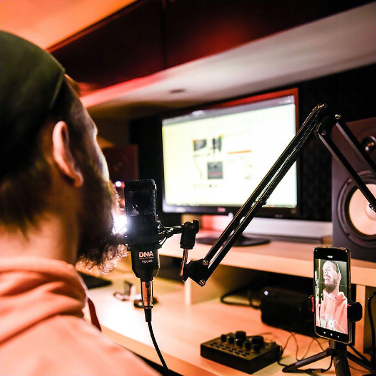 Zaawansowany interfejs audio USB z efektami dźwiękowymi