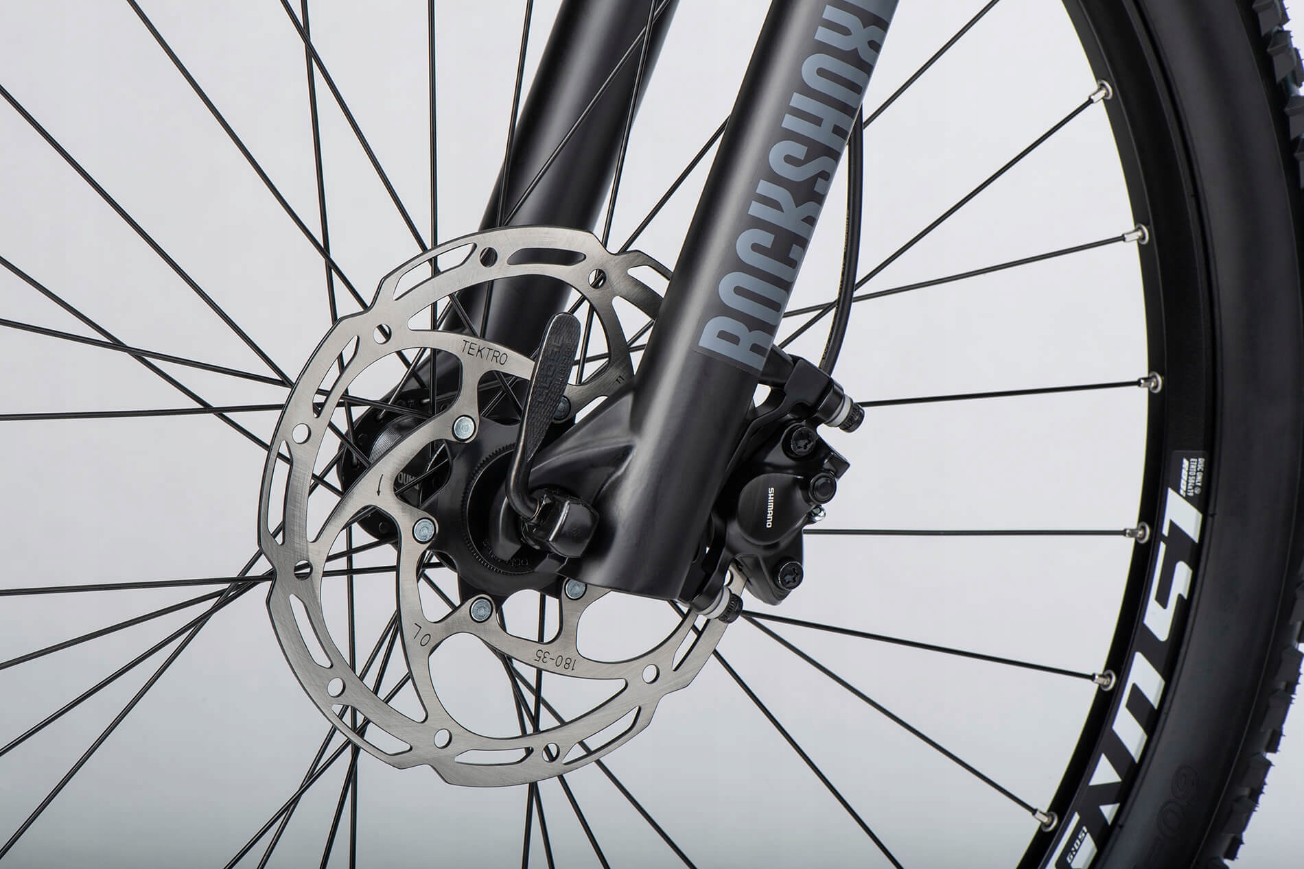 Zawieszenie Rock Shox Judy TK R 100 mm – Doskonała amortyzacja na szlakach