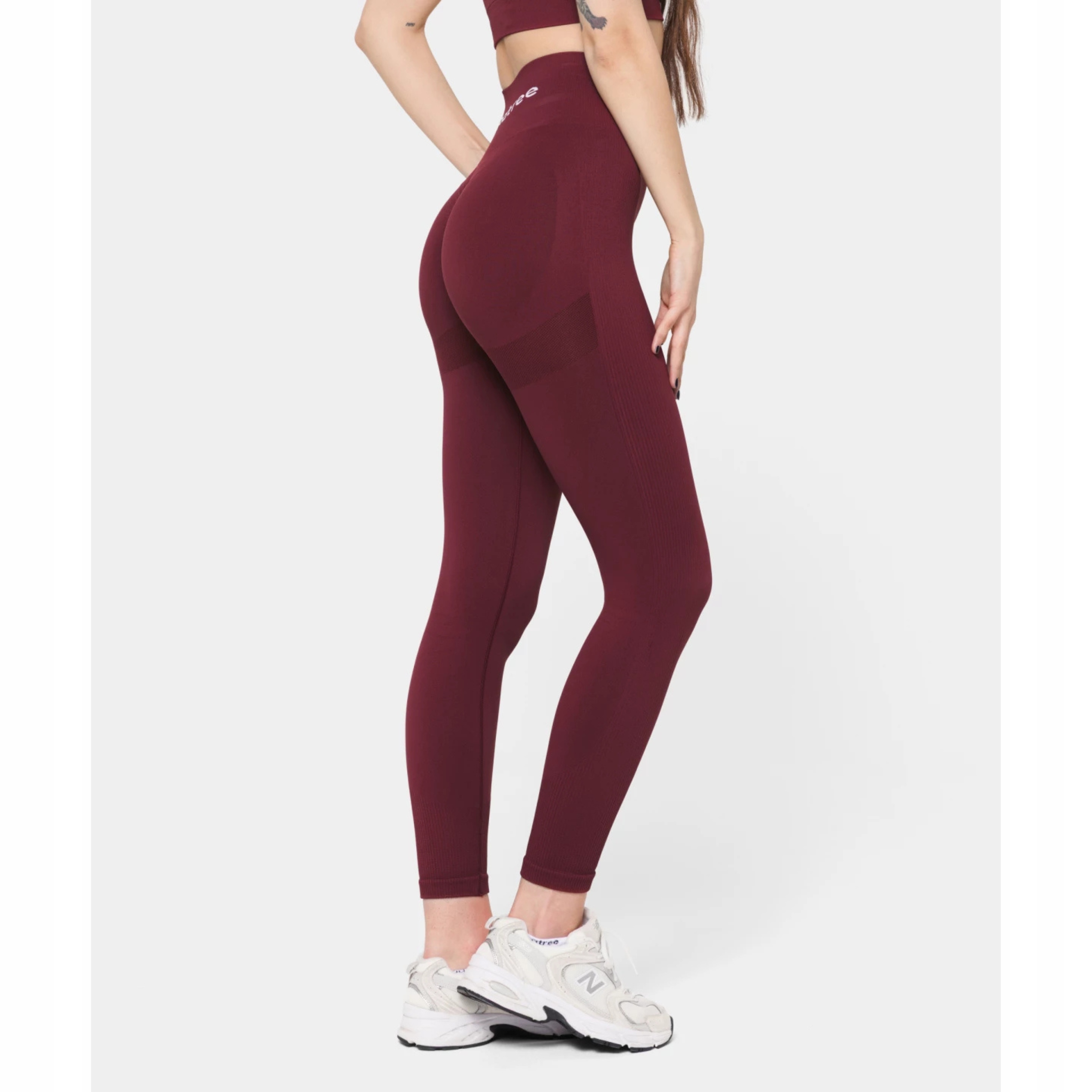 Kolorystyka i design – Jak dopasować legginsy Allure do swojej garderoby