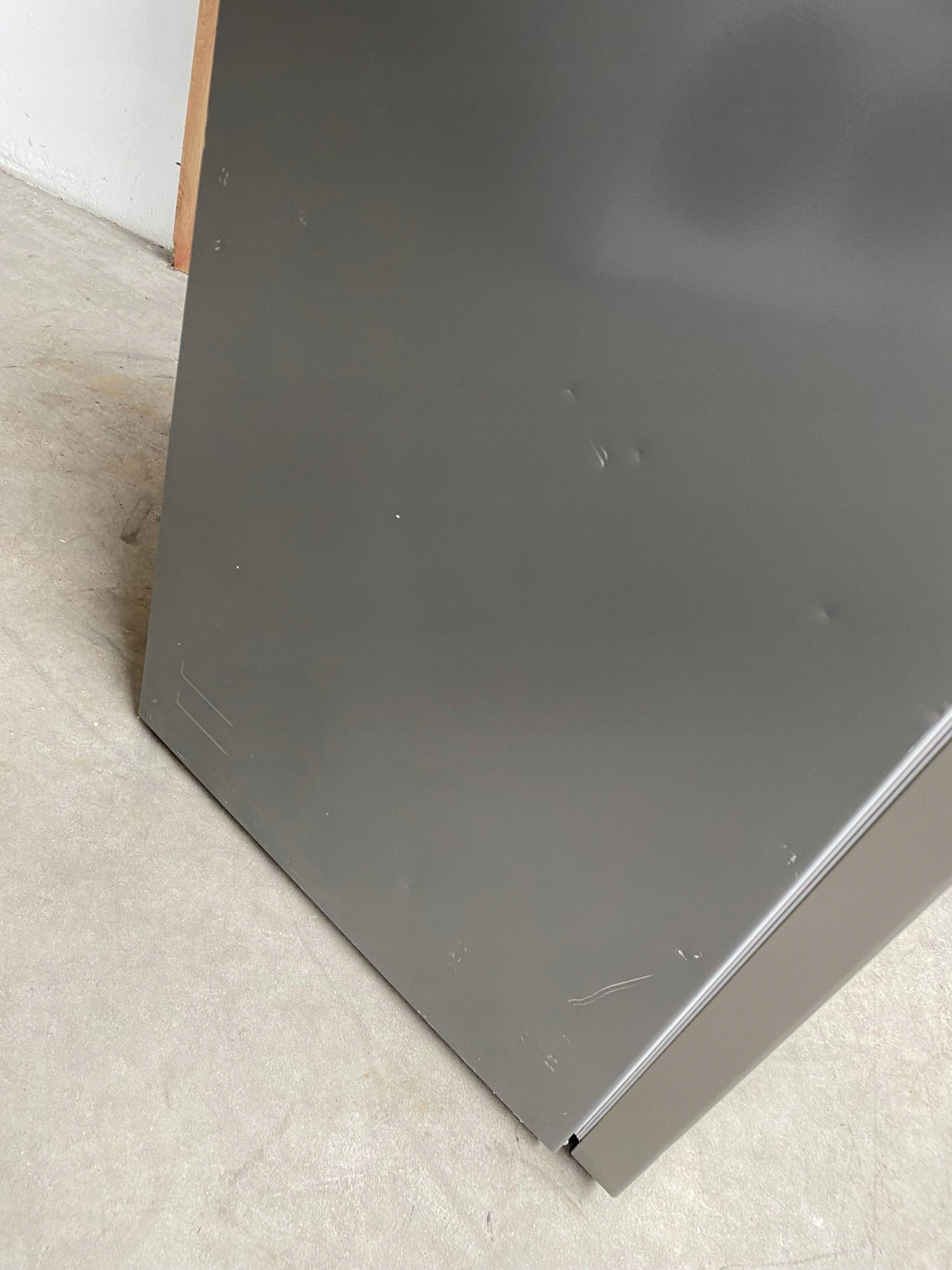 Wbudowany wyświetlacz LED – Nowoczesny i funkcjonalny design