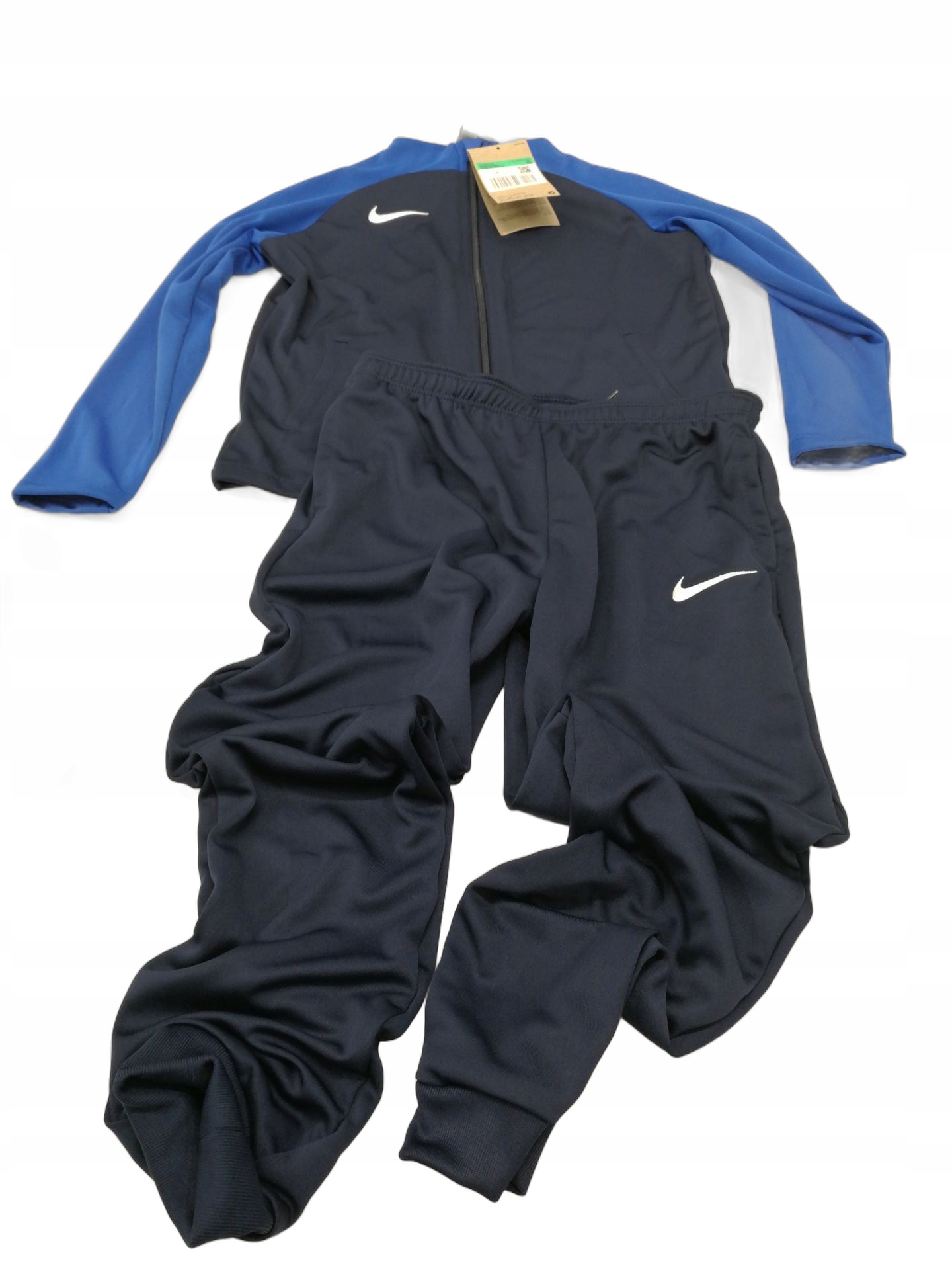 Dres Academy DJ3363-451 – Idealny wybór dla młodych sportowców