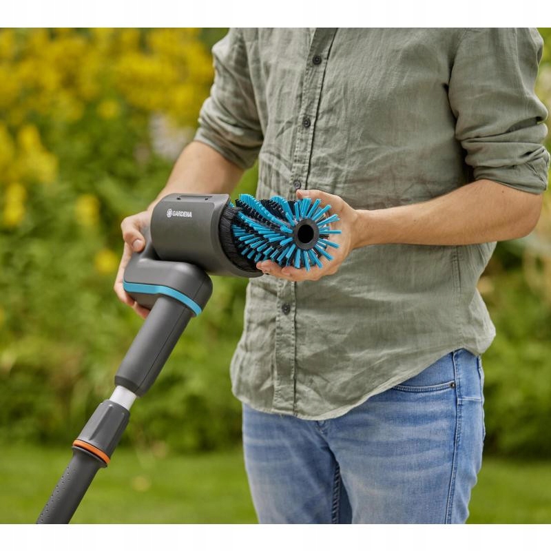 Gardena Akumulatorowa Szczotka AquaBrush Universal 18V P4A – Innowacyjne rozwiązanie do czyszczenia