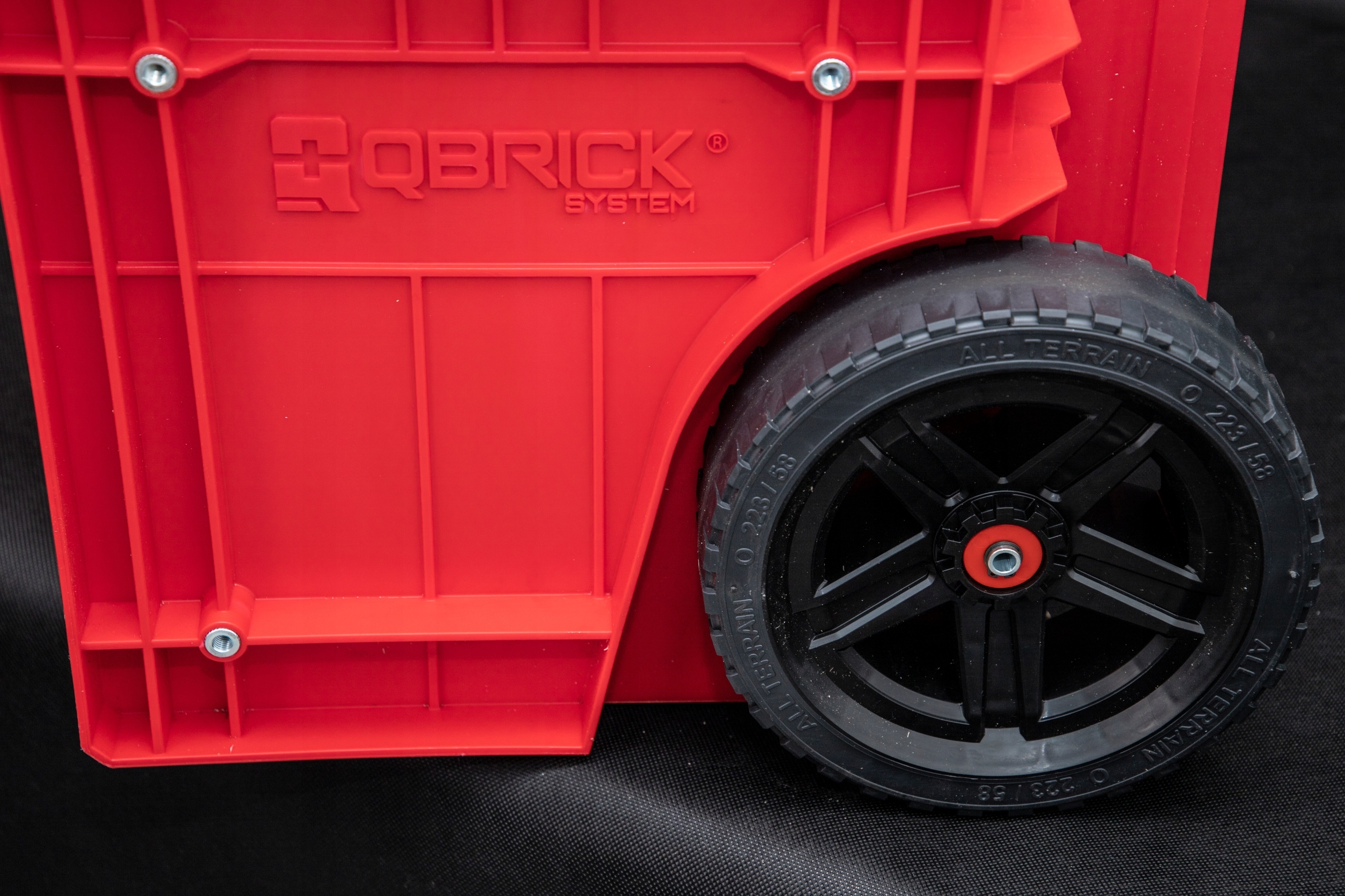Pokrywa VARIO z konektorami – Łączenie z innymi modelami Qbrick
