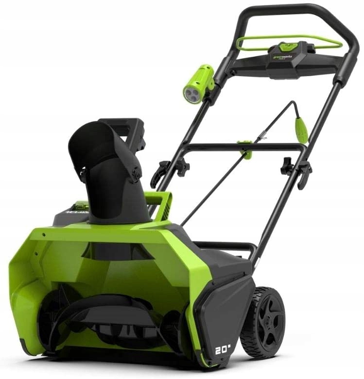 Wydajność i mobilność – Kluczowe cechy odśnieżarki Greenworks GD40ST