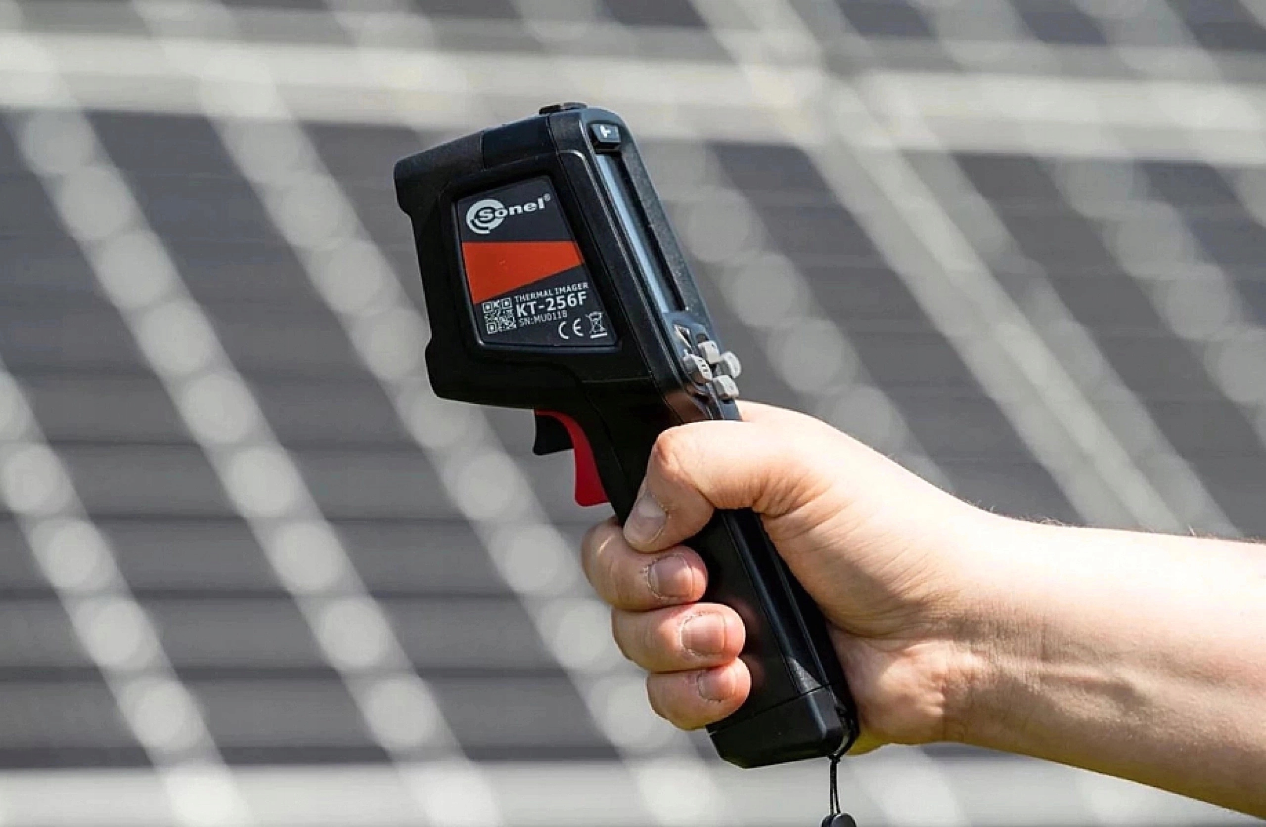 Kamera termowizyjna KT-256F – Nowoczesne narzędzie do diagnostyki