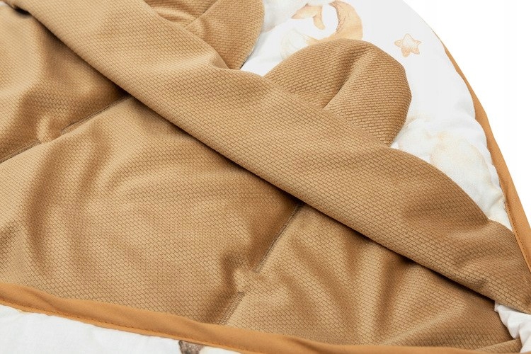 Wysokiej jakości materiały: bawełna, poliester i tkanina velvet
