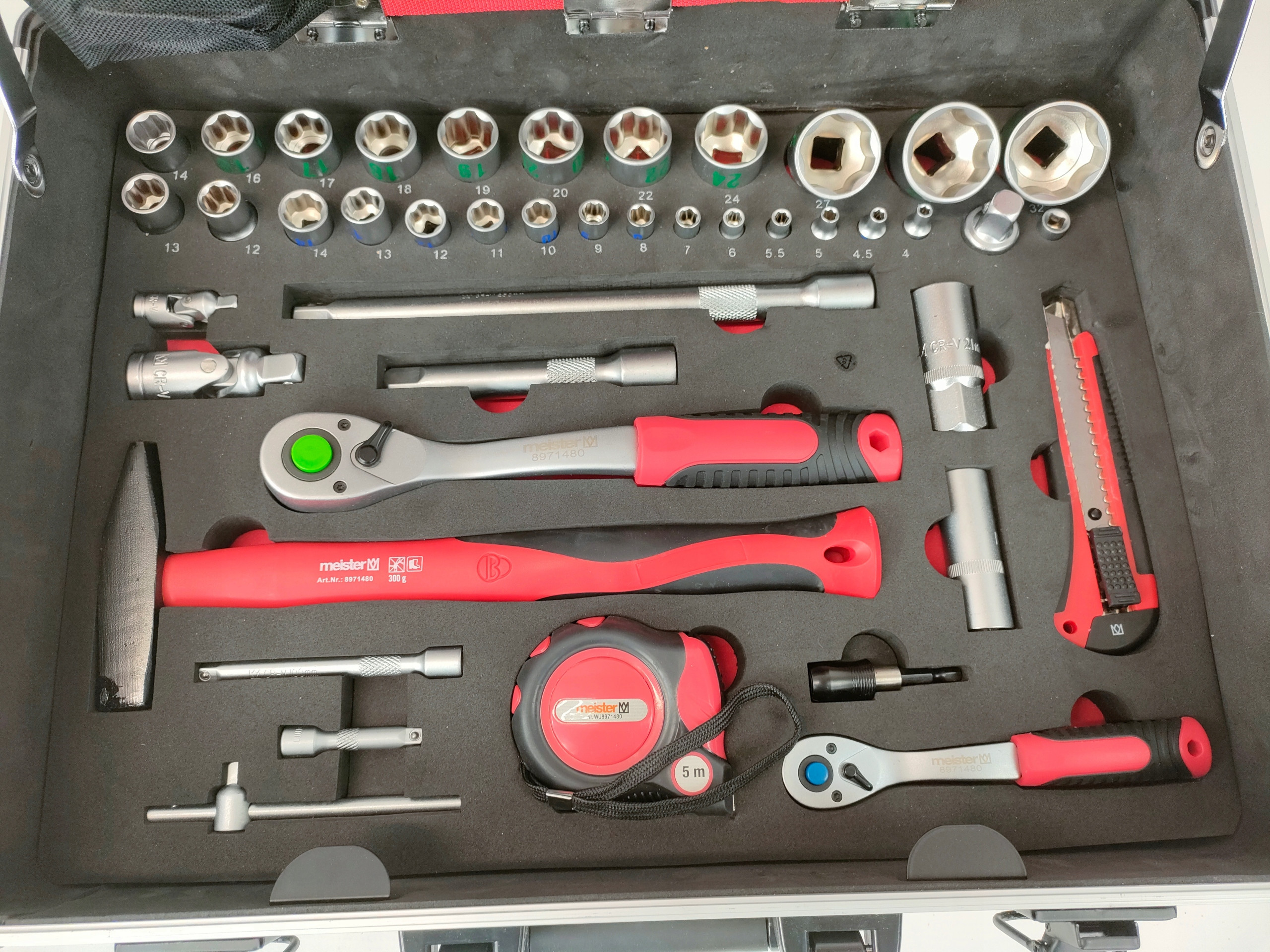 Zestaw narzędzi do mechaniki precyzyjnej