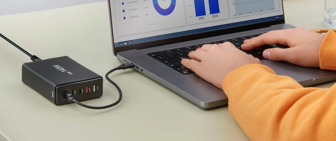 Stacja ładowania Hama 140W z 3x USB-C i 2x USB-A, kolor czarny