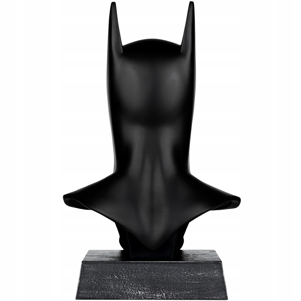 Wymiary figurki – 18 cm szerokości i 9 cm wysokości