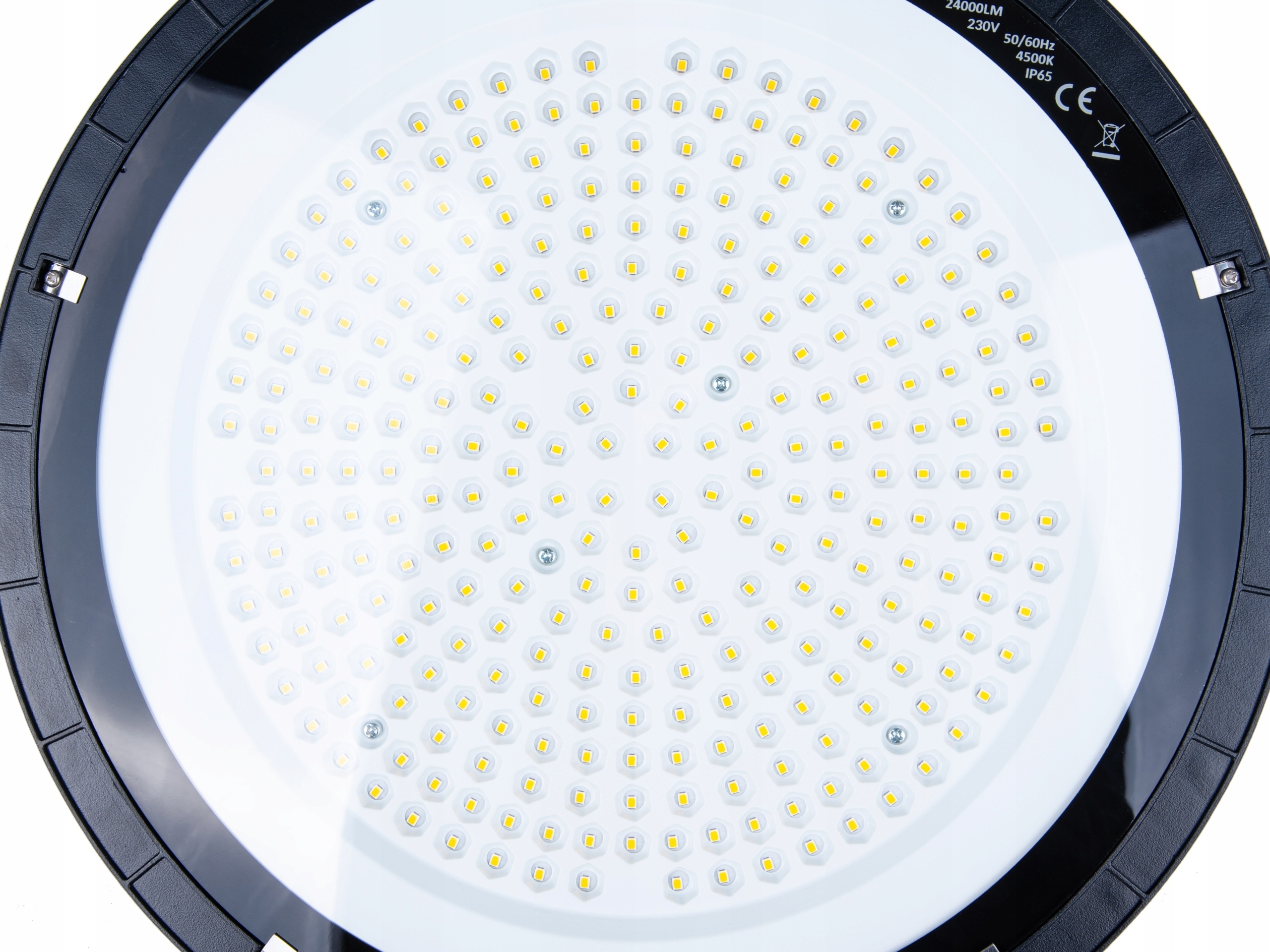 Strumień świetlny 24000 lumenów – Maksymalna wydajność oświetleniowa