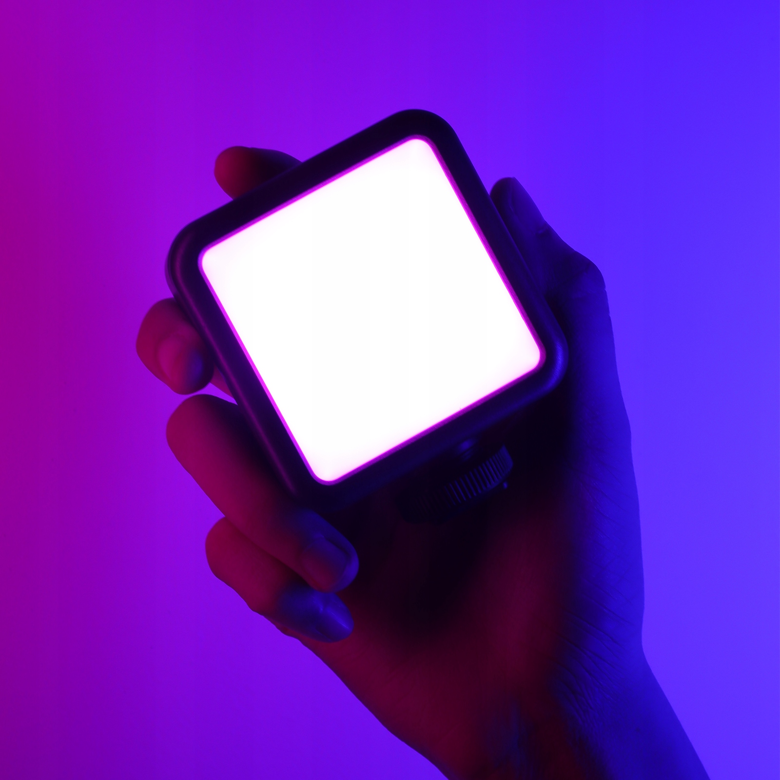 lampa-diodowa-led-regulacja-koloru-ulanzi-vl49-rgb_o6077_13.jpg