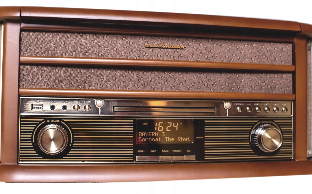 Wbudowane radio DAB+/FM z pamięcią 40 stacji