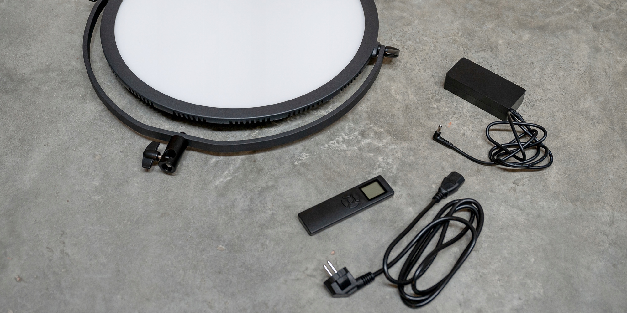 Innowacyjny akumulator V-Mount BP-95 LCD – Niezawodne zasilanie w terenie