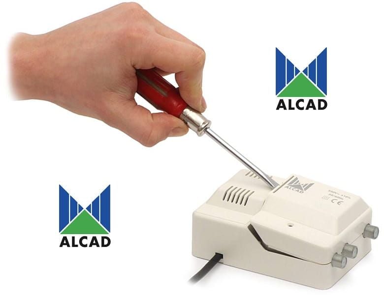 Wzmacniacz szerokopasmowy ALCAD CA-215