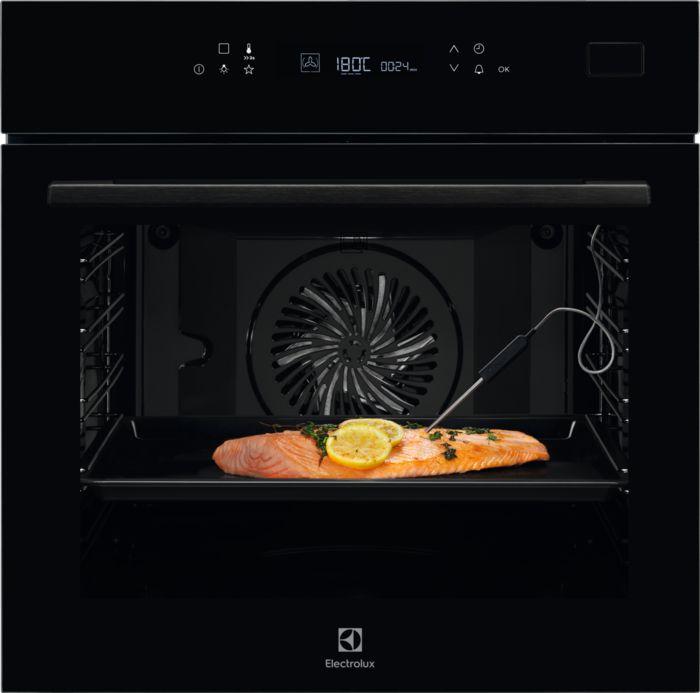Piekarnik parowy Electrolux EOB7S31Z