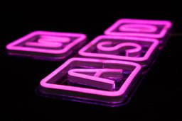 PREYON Neon gamingowy LED ścienny WASD Purple Eye Bait (PBEB28WD)
