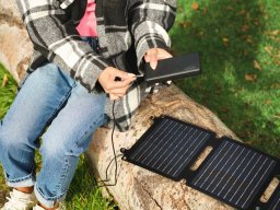 Ładowarka solarna Trust Zuny