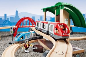 Brio Zestaw kolejowy z dworcem (33512) 3