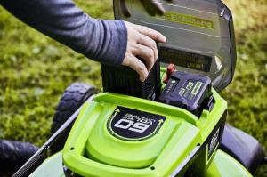 Kosiarka akumulatorowa Greenworks 60V silnik bezszczotkowy, 51 cm z napędem  (GD60LM51SP) 3