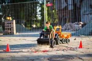 Falk FALK Traktor Case IH Backhoe Pomarańczowy z Przyczepką Ruchoma Łyżka od 3 Lat 3