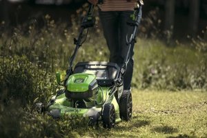 Kosiarka akumulatorowa Greenworks 60V silnik bezszczotkowy, 51 cm  zestaw, ładowarka + 1 akumulator 4Ah (GD60LM51SPK4) 4