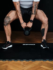 Kettlebell Zipro żeliwny 8 kg 9