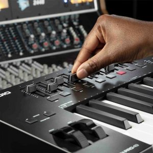 M-Audio M-AUDIO Oxygen PRO 49 - Klawiatura Sterująca 6