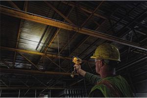 Dewalt Latarka akumulatorowa DCL043-XJ 1000 Lm 7