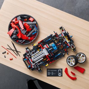 LEGO Technic Ferrari Daytona SP3 (42143) 14