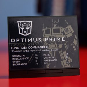 LEGO Icons Optimus Prime (10302) 4