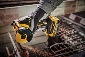 Dewalt Przecinarka akumulatorowa 18V 76mm (DCS438N-XJ) 3