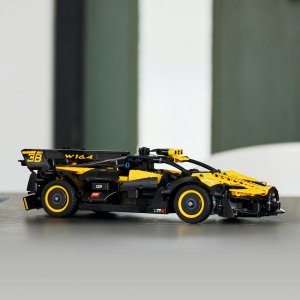 LEGO Technic Bolid Bugatti (42151) 4
