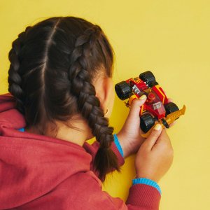 LEGO Ninjago Samochód wyścigowy ninja Kaia EVO (71780) 3