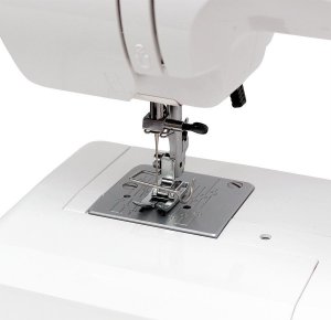 Maszyna do szycia Janome Juno J15 3