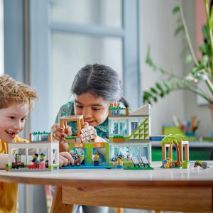 LEGO City Apartamentowiec (60365) 5
