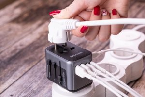 Verbatim Adapter podróżny UTA-03 globalny 17