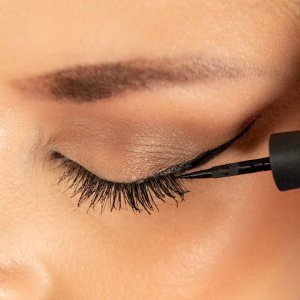 Bel London , Dip Liner, Aqua, Waterproof, Colour, Contouring, Liquid Eyeliner, Matte Black, 2.5 ml For Women 4