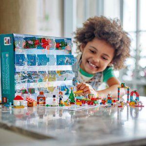 LEGO Friends Kalendarz adwentowy 2023 (41758) 7