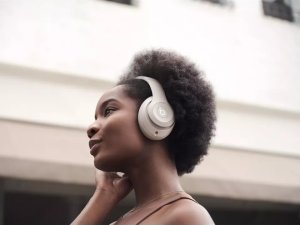 Słuchawki Apple Beats Studio Pro beżowe (MQTR3EE/A) 7
