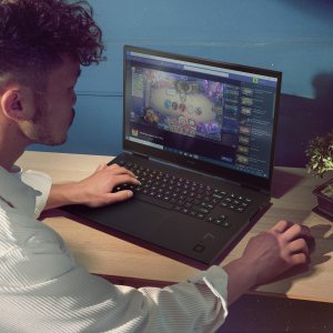 Laptop HP Laptop Omen HP 17-ck2010nt / 7P6M3EA / Intel i7 / 32GB / SSD 2TB / Nvidia RTX 4080 / QHD / 240Hz / Win 11 / Czarny 9