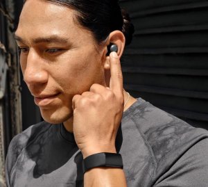 Smartband Fitbit Charge Czarny 8