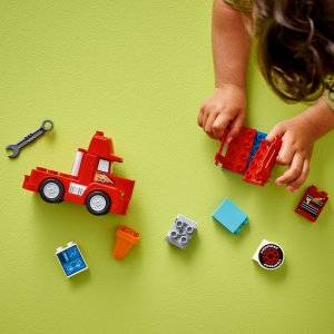LEGO Duplo Disney Maniek na wyścigu (10417) 5