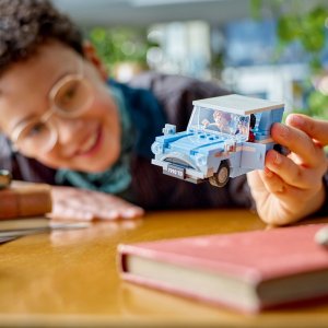 LEGO Harry Potter Latający Ford Anglia™ (76424) 5