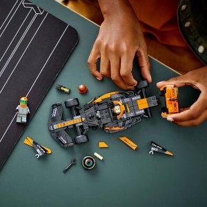 LEGO Speed champions Samochód wyścigowy McLaren Formula 1 wersja 2023 (76919) 6