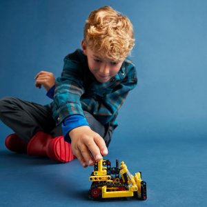 LEGO Technic Buldożer do zadań specjalnych (42163) 3