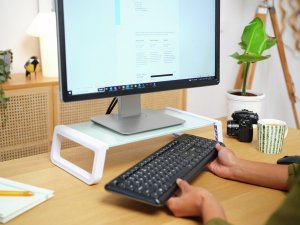 Trust Podstawka pod monitor MONTA GLASS biała 6