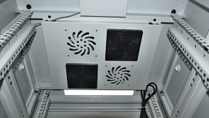 Szafa Lexi-NET LEXI-Net 19" stojakowy rozdzielacz 24U 600x600 rozbieralny, jednostka wentylacyjna, termostat, kółka, 600kg, szkło, szary 2