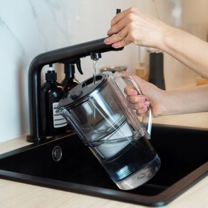 Dzbanek filtrujący Wessper AquaMax Basic czarny 8