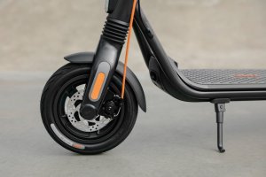 Hulajnoga elektryczna Segway  F2 Pro E 3