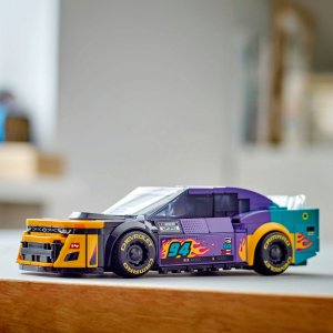 LEGO Speed Champions NASCAR® Next Gen Chevrolet Camaro ZL1 (76935) 4